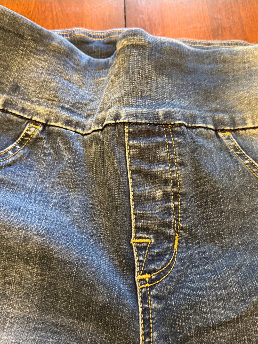 Rock & Republic Distressed Light Blue Skinny Jeans - Picture 5 of 7